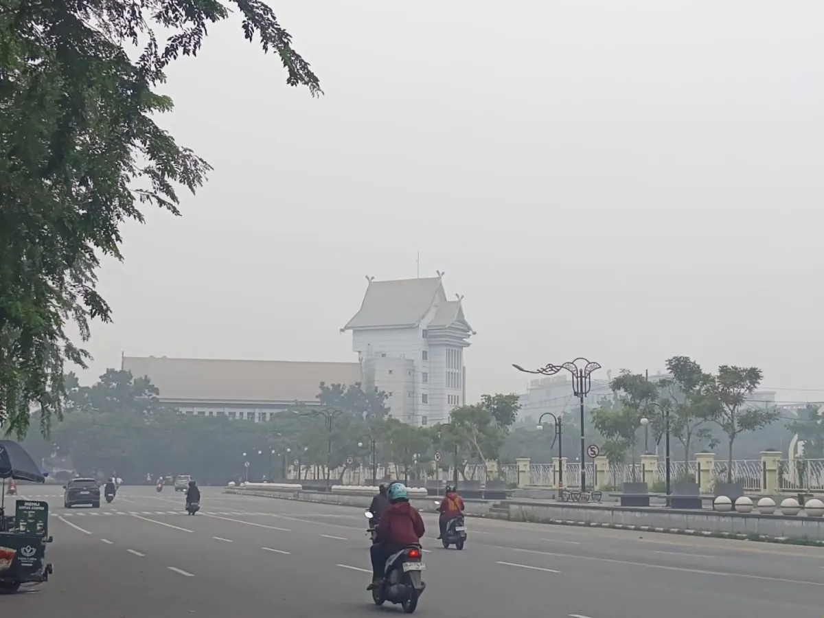 Atasi Kabut Asap, BRIN kaji Penggunaan Es Kering dalam Operasi Modifikasi Cuaca 