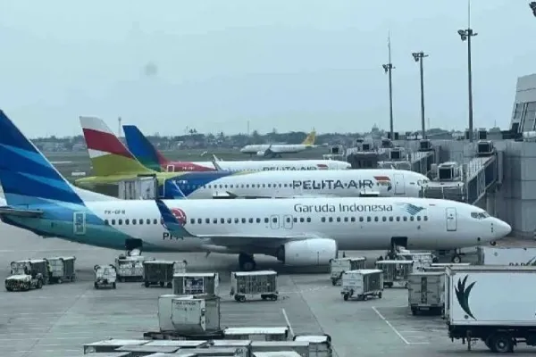 Perkuat Ekonomi Dalam Negeri, Kemenhaj Imbau Penerbangan Umrah Jangan Transit via Singapura dan Malaysia