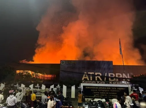 Kebakaran di Kantor ATR/BPN Karawang