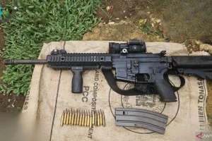 Usai Tangkap Petinggi Sorong Raya, Koops Habema TNI Temukan Senjata di Gua Maybrat