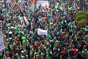 Revisi UU LLAJ Dikebut Rampung 2026, Ojol dan Kurir Sepeda Motor Punya Aturan Resmi