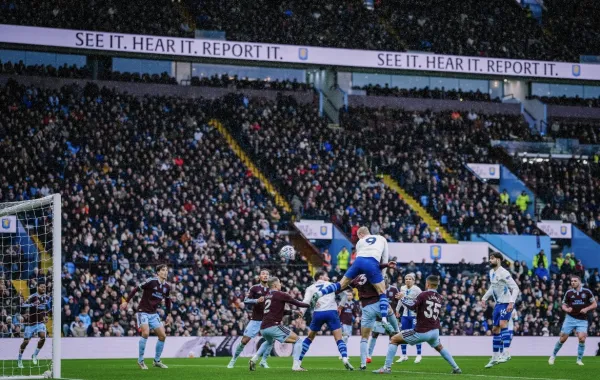 Hasil Lengkap Liga Inggris: Man City Dipermalukan Aston Villa, Chelsea Dihajar Tottenham