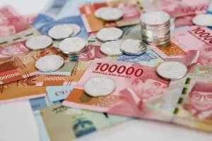 Rupiah Menguat, Dolar AS Mulai Tertekan! Harga Minyak Turun Jadi Kunci