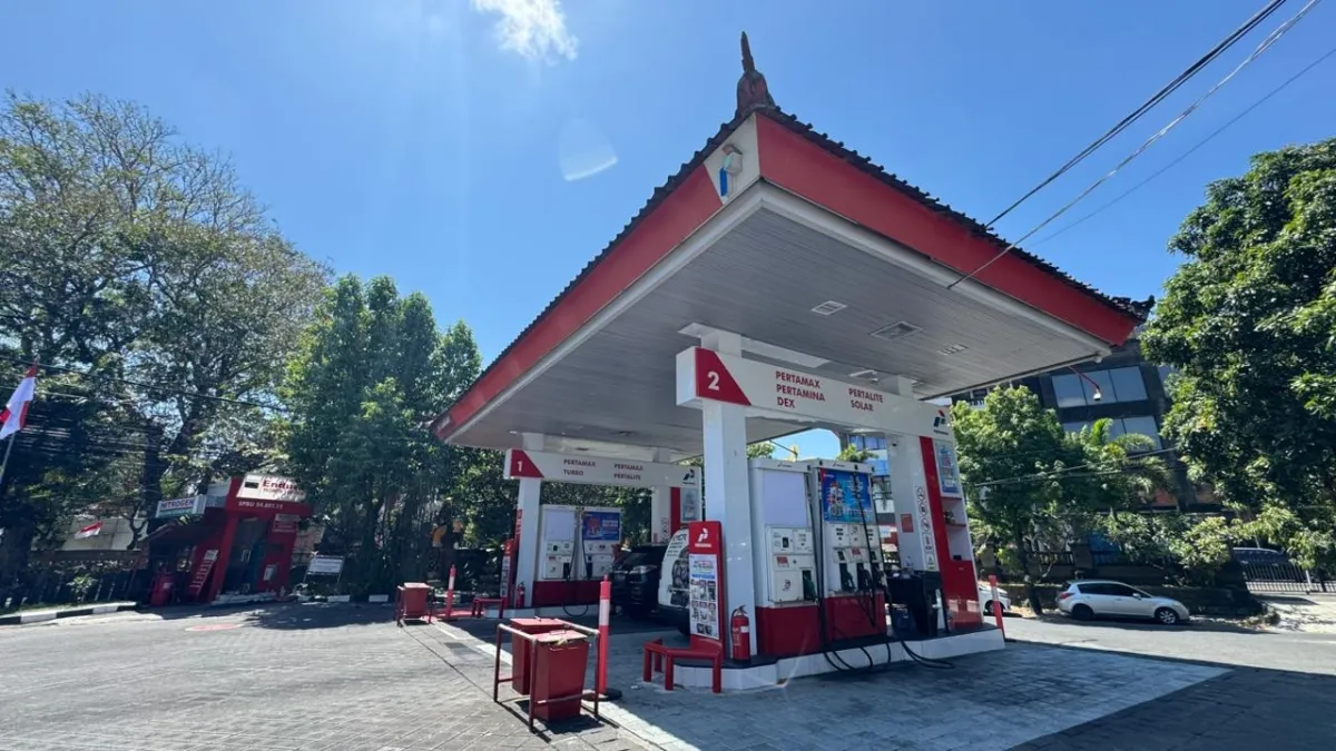Pertamina menyesuaikan pola suplai BBM di Bali setelah pasokan Pertalite sempat terlambat. Pasokan tiba 7 Oktober dan berikutnya 11 Oktober.