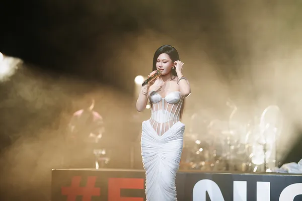JJ Lin, Tia Ray, dan Lil Ghost Meriahkan Panggung Formula 1 Singapore Grand Prix, Didukung TME