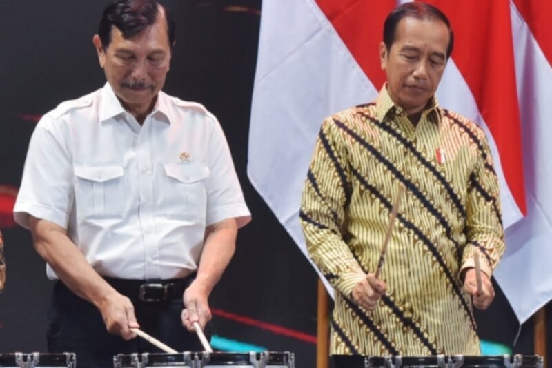 Luhut Binsar Panjaitan dan Jokowi. (Dok. Sekab.go.id)