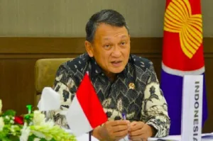 Tanggapi Pertanyaan Wartawan Seputar Reshuffe Kabinet, Menteri ESDM Arifin Tasrif: Tunggu Saja