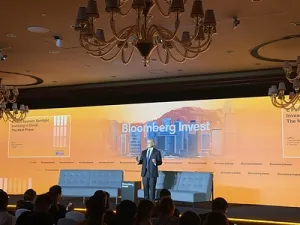 Chief Investment Officer, Global Equity, E Fund HK - Jeff Li Soroti "Tiga Perubahan Besar" di Ajang Bloomberg Invest Hong Kong 2026