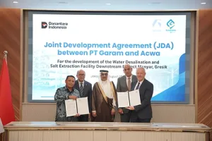 Acwa menandatangani perjanjian pengembangan bersama dengan PT GARAM untuk proyek integrasi desalinasi air laut dan garam industri dengan skala utilitas yang pertama di Indonesia